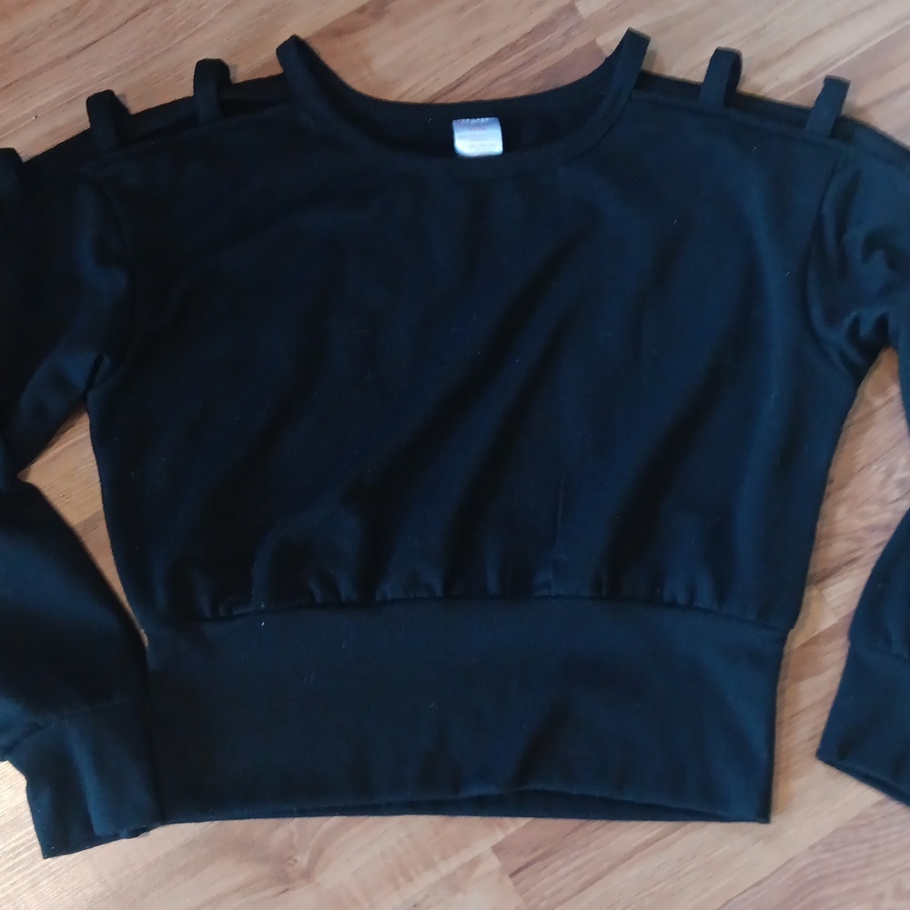Black Cropped Sweater with Unique Shoulder Design - Picture 3 of 5
